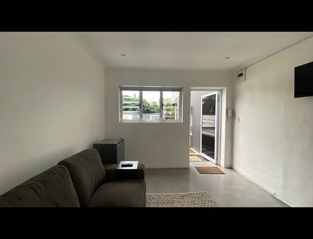 4 BEDROOM FREEHOLD FOR SALE IN GLENWOOD